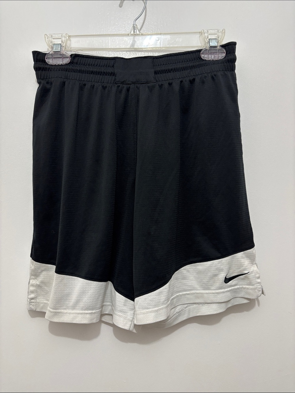 Dri-fit Nike Black and White Two-Tone Athletic Shorts Sz M